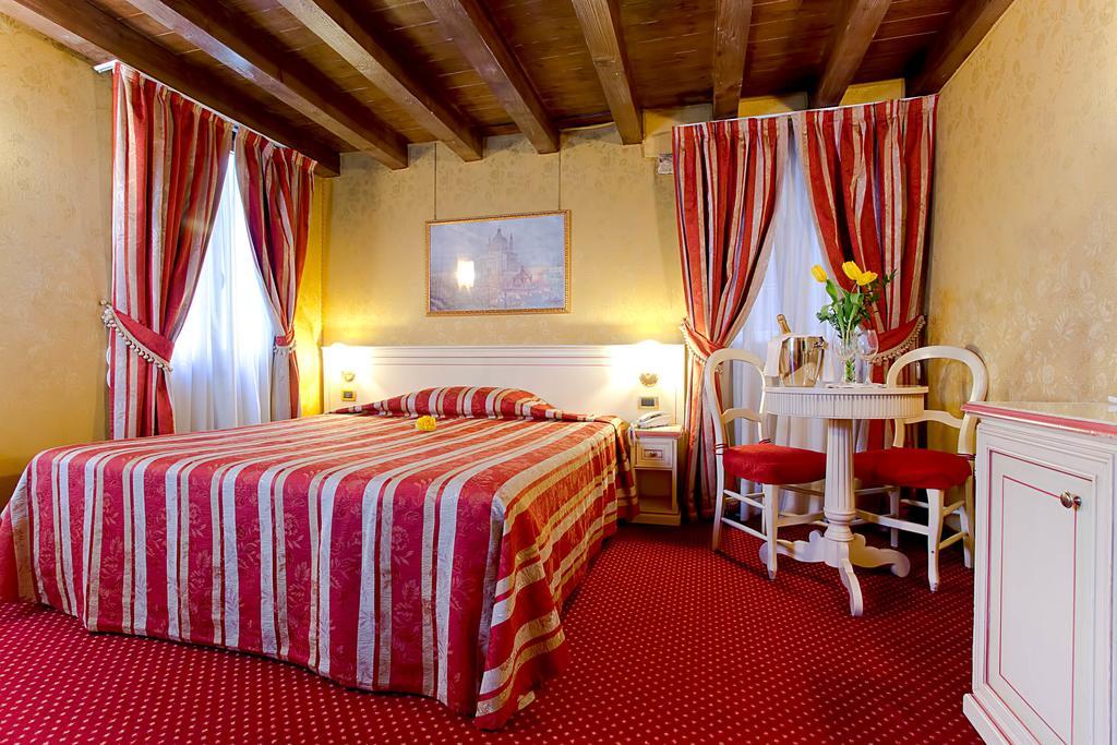 กา ซานโปโล Hotel เวนิส ภายนอก รูปภาพ